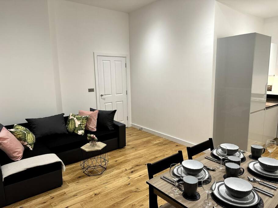 Spacious And Elegant Apartment Birmingham Eksteriør billede